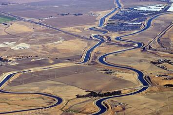 1024px-Kluft-Photo-Aerial-I205-California-Aqueduct-Img_0038.jpg 1024px-Kluft-Photo-Aerial-I205-California-Aqueduct-Img_0038.jpg