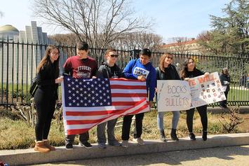 1200px-March_for_Our_Lives_Washington_DC_2018_-_Signs_and_Marchers_68.jpg 1200px-March_for_Our_Lives_Washington_DC_2018_-_Signs_and_Marchers_68.jpg