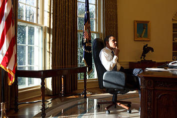 512px-Barack_Obama_thinking,_first_day_in_the_Oval_Office.jpg 512px-Barack_Obama_thinking,_first_day_in_the_Oval_Office.jpg