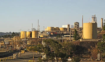 512px-Valero_Benicia_refinery.jpg 512px-Valero_Benicia_refinery.jpg