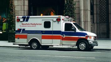 640px-Ambulance_NYC.jpg
