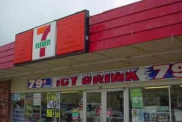 640px-Front_Of_Oklahoma_7-Eleven_With_Icy_Drink_Ad.jpg 640px-Front_Of_Oklahoma_7-Eleven_With_Icy_Drink_Ad.jpg