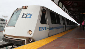 800px-Bart_A_car_Oakland_Coliseum_Station.jpg 800px-Bart_A_car_Oakland_Coliseum_Station.jpg