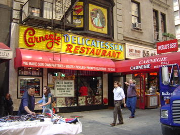 Carnegie_deli_exterior.jpeg