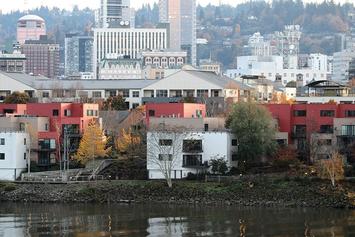 Columbia_River_At_Portland_Steel_Bridge_(180392359).jpeg Columbia_River_At_Portland_Steel_Bridge_(180392359).jpeg
