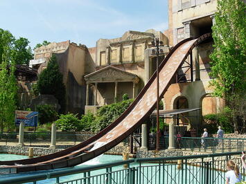 Escape_from_Pompeii_Busch_Gardens_Williamsburg.jpg Escape_from_Pompeii_Busch_Gardens_Williamsburg.jpg