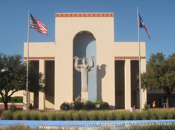 Fair-Park-statue.jpg Fair-Park-statue.jpg