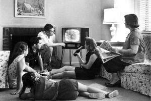 FamilyTV1950s-300x200.jpg FamilyTV1950s-300x200.jpg