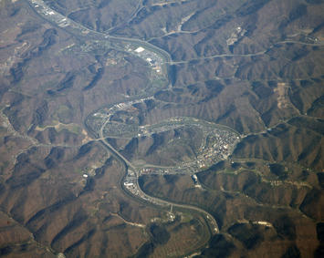 Pikeville,_Kentucky_aerial.jpg Pikeville,_Kentucky_aerial.jpg