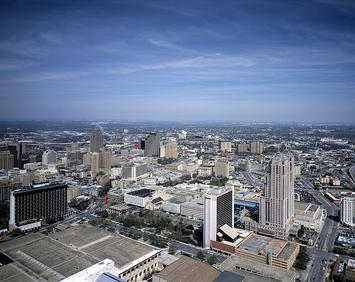 San_Antonio_Skyline.jpg