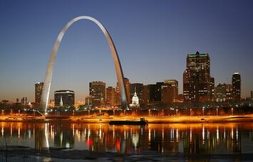 St_Louis_night_gateway-arch.jpg St_Louis_night_gateway-arch.jpg