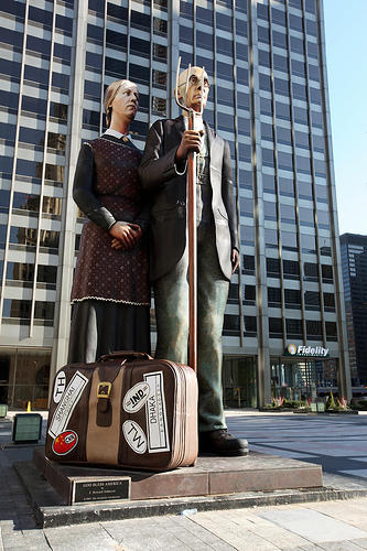 american-gothic-statue.jpg