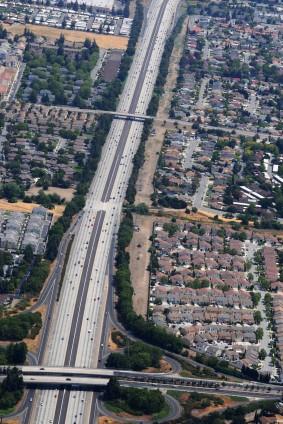 iStock_000006224246XSmallhiway101.jpg iStock_000006224246XSmallhiway101.jpg