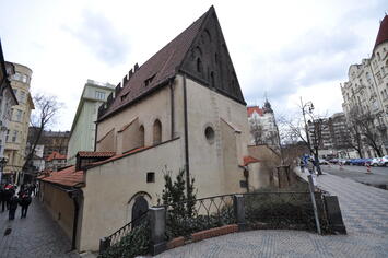 jewish-quarter-prague.jpg