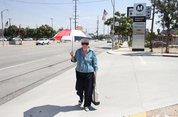 johnny-transit-comma.jpg johnny-transit-comma.jpg