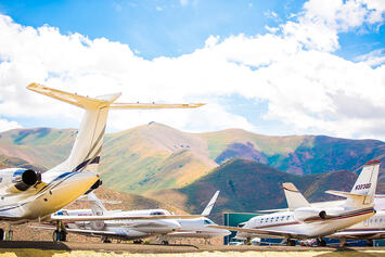 private-jets-sun-valley.jpg