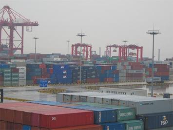 shanghai-harbor-port.jpg