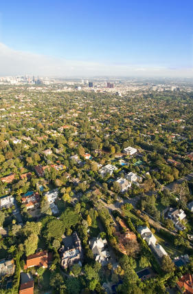 suburbs-iStock_000006013811XSmall.jpg