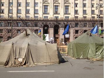 tents.jpg tents.jpg