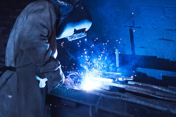 welder_photo-by-movidagrafica-barcelona.jpg