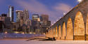 640px-Minneapolis_on_Mississippi_River.jpg