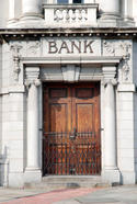 bank-iStock_000006117678XSmall.jpg