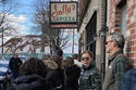 restaurant-queue.jpg