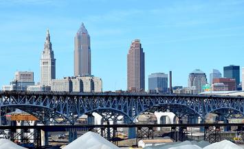 1200px-Downtown_Cleveland.JPG