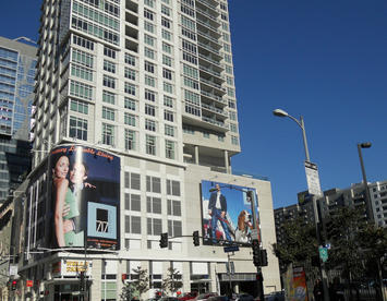 121805-full.jpg 121805-full.jpg