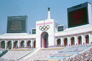 640px-Olympic_Torch_Tower_of_the_Los_Angeles_Coliseum.jpg