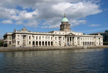 800px-CustomHouseDublin.JPG