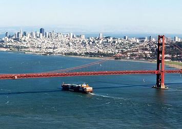 Golden_Gate_Bridge,_SF_(cropped) (2).jpg