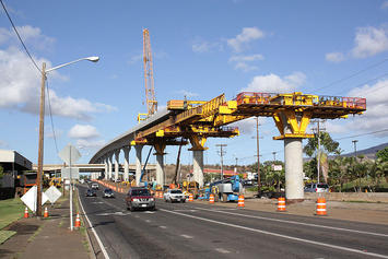 Honolulu_rail_project_construction_in_Waipahu_near_Fort_Weaver_Road_2015-07-29.jpg