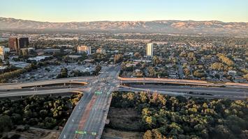 Taylor_Street_single-point_urban_interchange_on_CA-87.jpg Taylor_Street_single-point_urban_interchange_on_CA-87.jpg