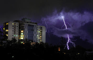 brisbane-lightning.jpg