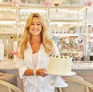 cake bake.jpg cake bake.jpg