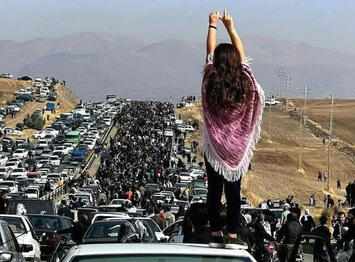 iranians-protest-islamic-regime.jpg
